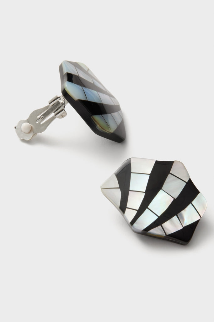 Black Maris Earrings: classic clip-on earrings with a high-end black-and-mother-of-pearl mosaic pattern, offering an effortless and fun style without the need for pierced ears.