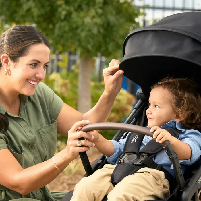 Britax Strollers - Lightweight/Travel Raven Black Britax Juniper Compact Stroller