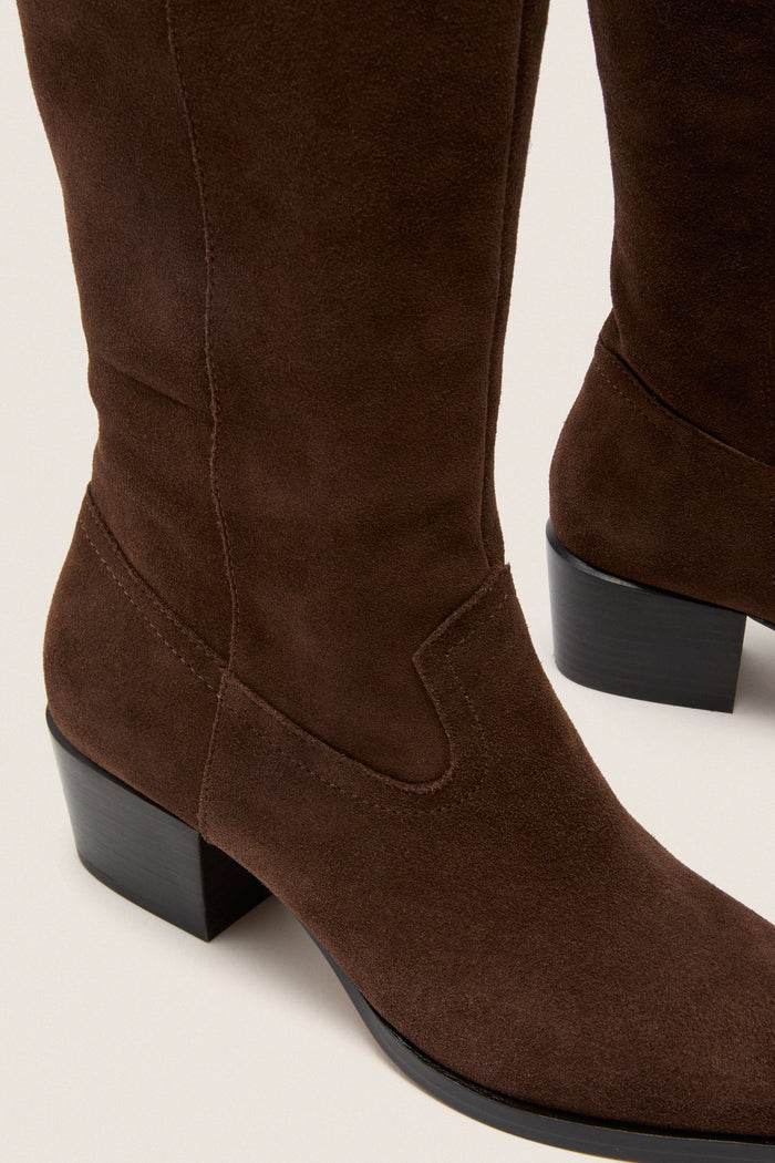 Dark Brown Suede Virona H2O Boots with classic block heel and side zip, effortlessly combining high-end style and fun versatility. Perfect for any weather adventure.