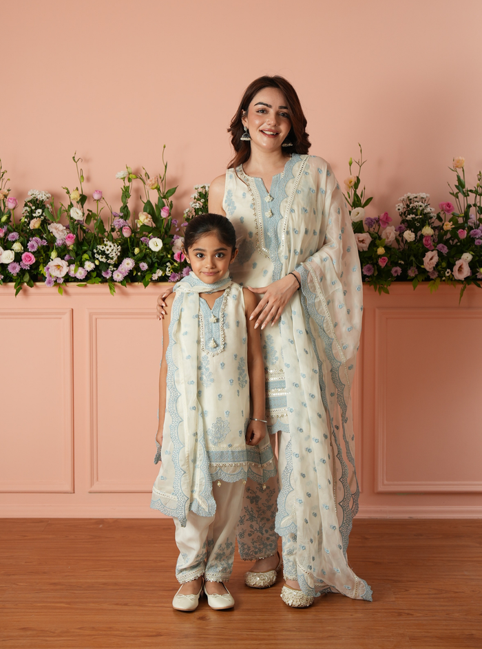 Eirlys Organza Off White Kurta Set