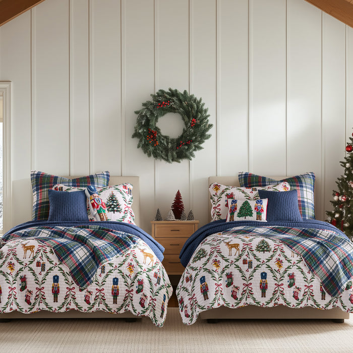 Festive Nutcrackers Quilt Set