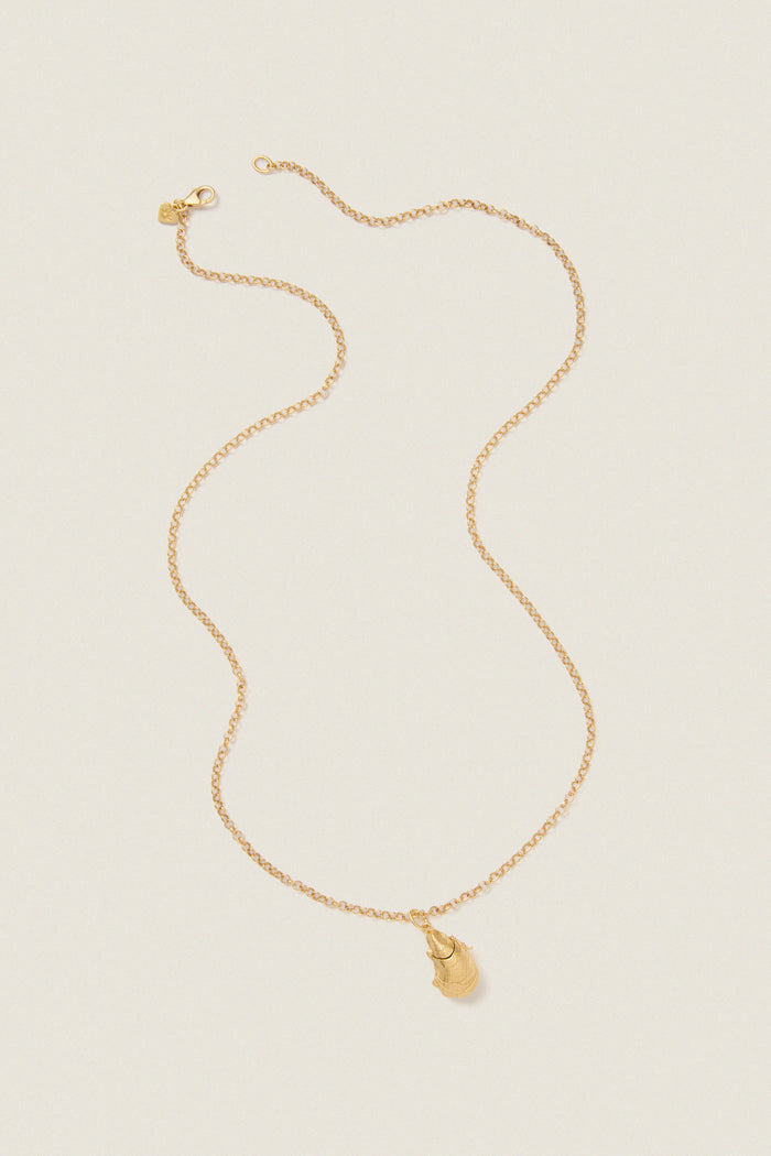 Gold Oyster Vesta Case 26" Necklace