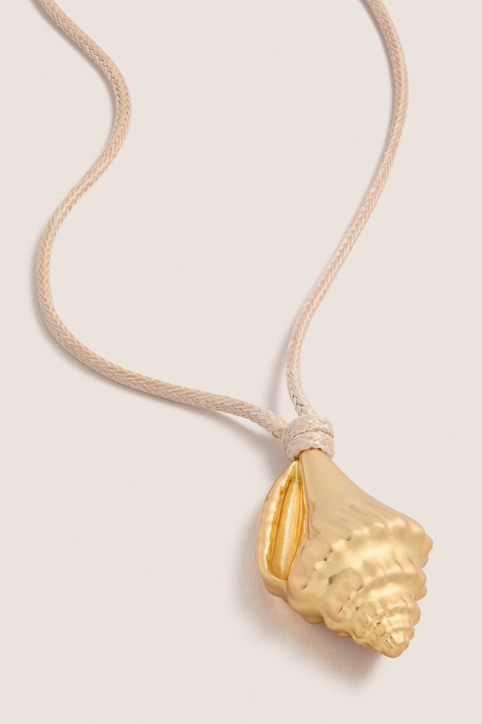 Gold Shell Coquillage Necklace