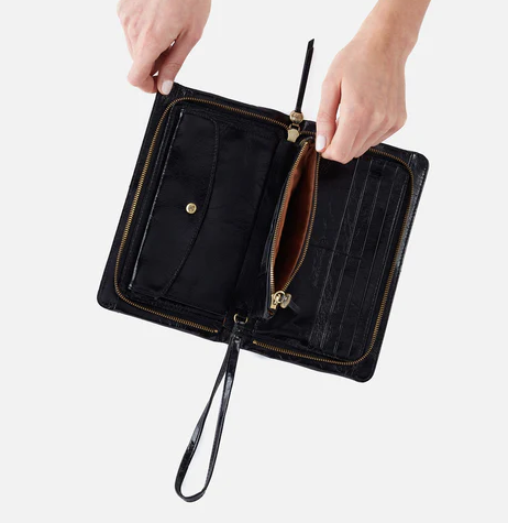 Hobo Evolve Wristlet