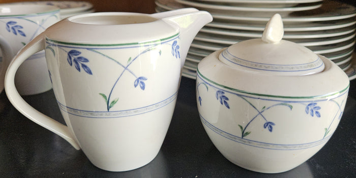 Mikasa 45 Piece Carriage House HK154 Blue And Green Floral Dinnerware Dishes Lot