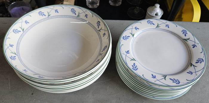 Mikasa 45 Piece Carriage House HK154 Blue And Green Floral Dinnerware Dishes Lot