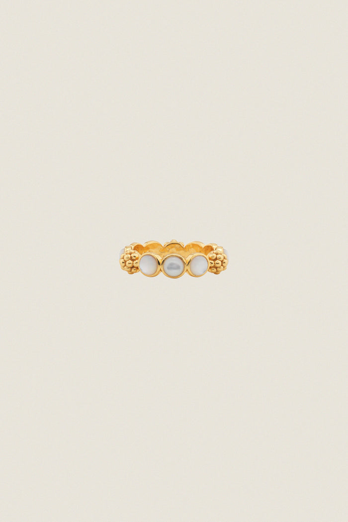 Mother of Pearl Berry Gem Ring