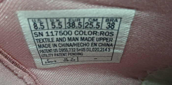 Size 8.5 Pink Memory Foam Bob’s Skechers Slip In Women’s Comfort Walking Shoes