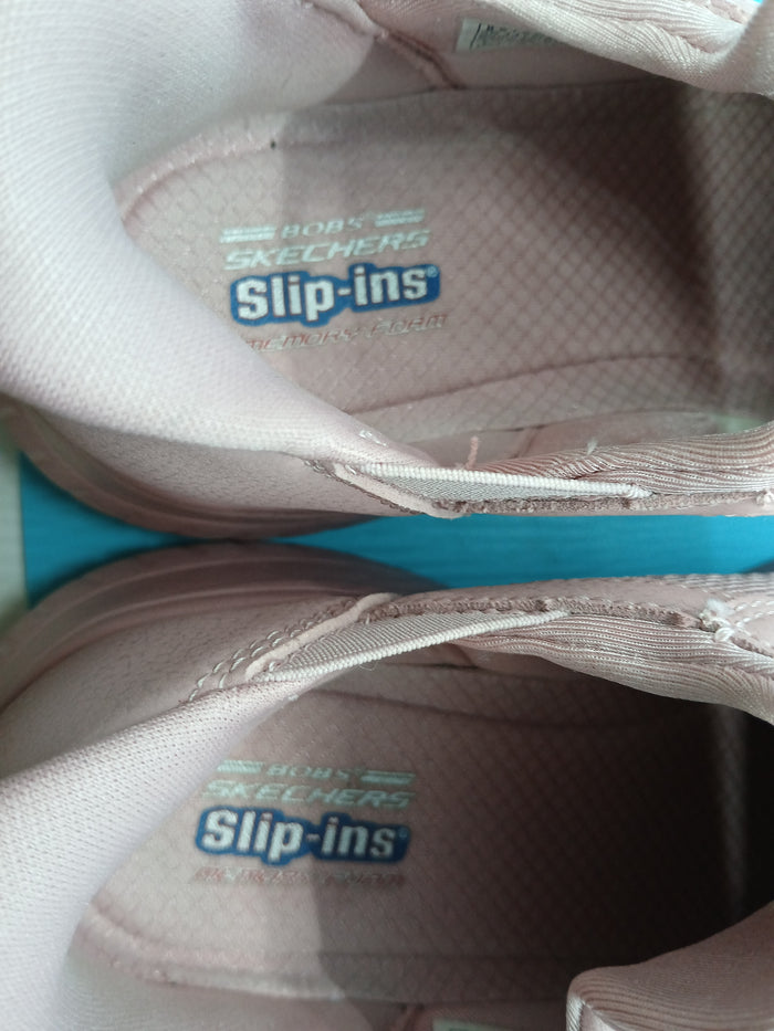 Size 8.5 Pink Memory Foam Bob’s Skechers Slip In Women’s Comfort Walking Shoes