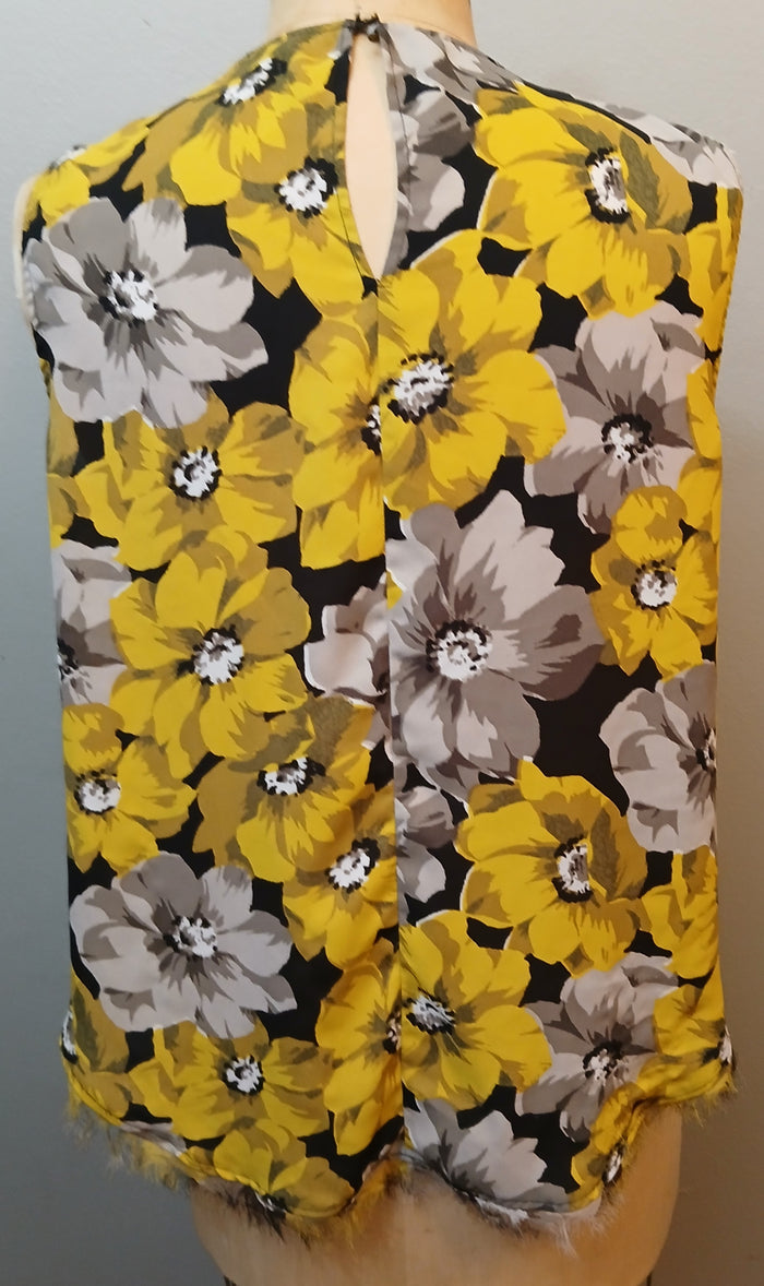 WHO WHAT WEAR XXL Black Yellow Gray White Floral Print Sleeveless Fringe Hem Blouse